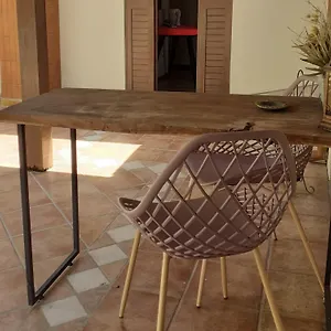 Chale Ensolarado Quarto em Acomodações Particulares